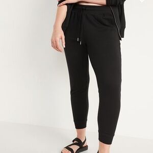 Old Navy Mid-Rise Street Joggers
